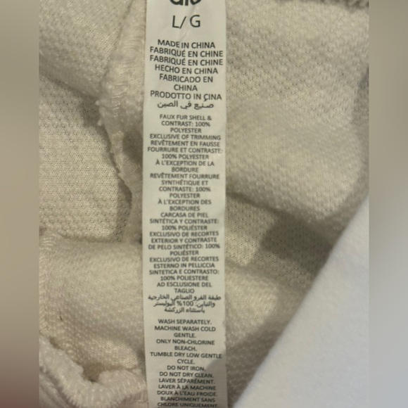 ALO Yoga Micro Sherpa High-Waist Solstice Sweatpants - Picture 15 of 16